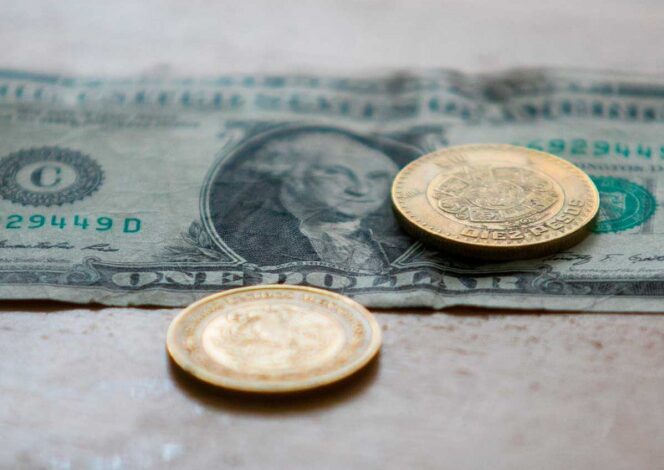 Luego de 3 días a la baja, el peso suma ganancia de 0.53%