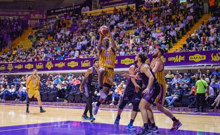 Dorados pierde en casa ante fuerza regia