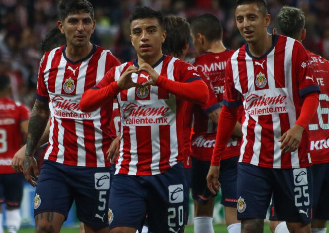 Chivas vence a Santos y se afianza en la parte alta de la tabla